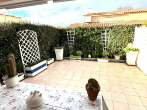 Maison T3 à 150 m de la plage, Cap d'Agde avec terrasse et parking privé - FR-1-769-19